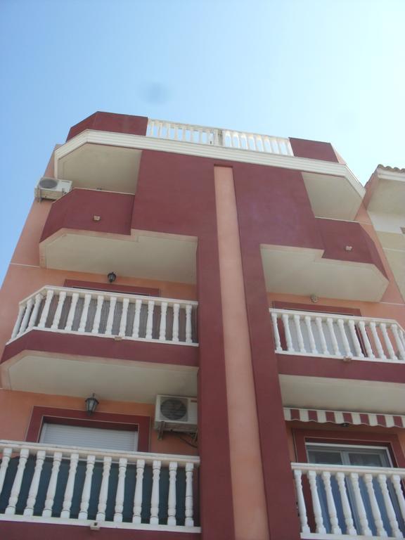 Attic At 91 Apartment Pinoso Exterior photo